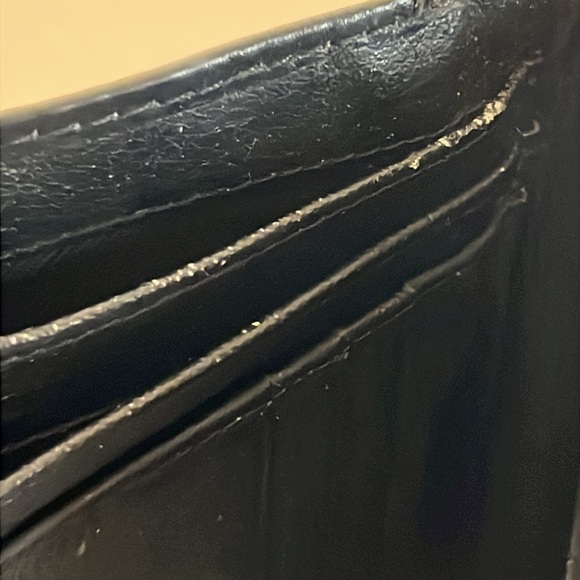 Fossil Women's Vintage Black Leather Wallet - Picture 11 of 15